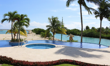 Espectacular casa tipo Hacienda en frente del mar Caribe. 7 habitaciones