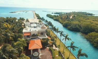 Espectacular casa tipo Hacienda en frente del mar Caribe. 7 habitaciones
