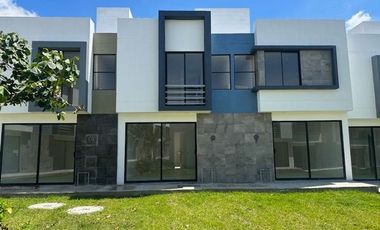 Casa en Venta con 3 Recamaras alberca en Emiliano Zapata Morelos