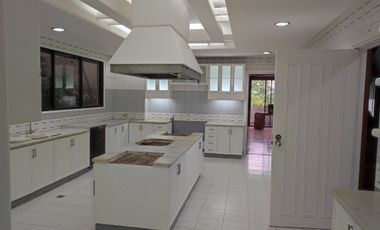 House in White Plains for Rent
