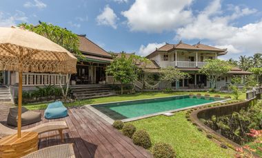 5-Bedrooms Villa For Rent With Fantastic Rice Field Views, Ubud
