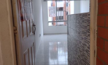 SE ARRIENDA APARTAMENTO EN CONJUNTO MIRAFLORES