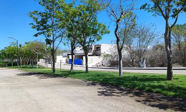 VENTA TERRENOS EN PRIVADA YAXLUM DE 450 M2 A 15 MIN.PERIFERICO MERIDA, YUCATAN