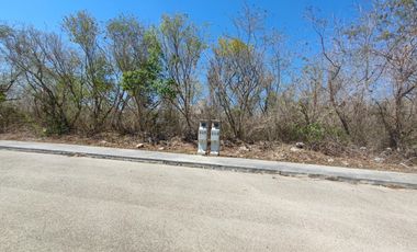 VENTA TERRENOS EN PRIVADA YAXLUM DE 450 M2 A 15 MIN.PERIFERICO MERIDA, YUCATAN