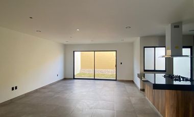 Hermosa Casa en Venta en Cañadas del Arroyo 2a Sección con Recámara en PB
