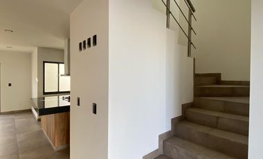 Hermosa Casa en Venta en Cañadas del Arroyo 2a Sección con Recámara en PB