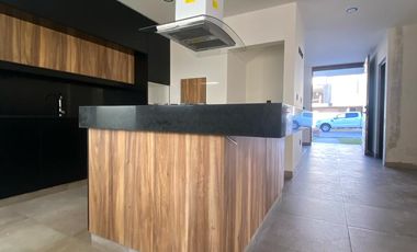 Hermosa Casa en Venta en Cañadas del Arroyo 2a Sección con Recámara en PB