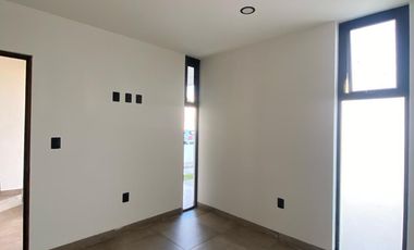 Hermosa Casa en Venta en Cañadas del Arroyo 2a Sección con Recámara en PB