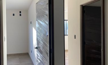 Hermosa Casa en Venta en Cañadas del Arroyo 2a Sección con Recámara en PB