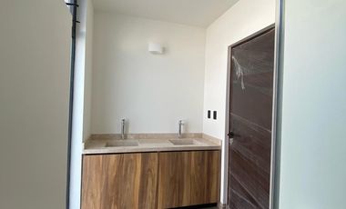 Hermosa Casa en Venta en Cañadas del Arroyo 2a Sección con Recámara en PB