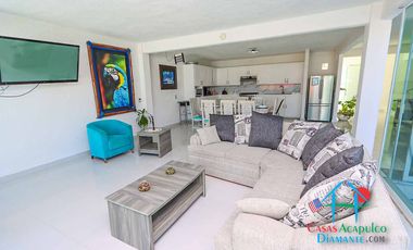 Casa en renta vacacional para 14 personas. Terraza con alberca privada, jardín y salida a la laguna