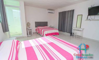 Casa en renta vacacional para 14 personas. Terraza con alberca privada, jardín y salida a la laguna