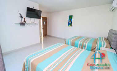 Casa en renta vacacional para 14 personas. Terraza con alberca privada, jardín y salida a la laguna