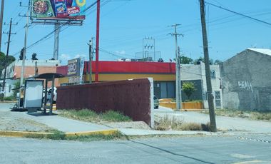 TERREN0 EN RENTA SOBRE CARRETERRA 57 A UN LADO DEL OXXO EN BOULEVARD FUNDANDORES DOBLE ESQUINA
