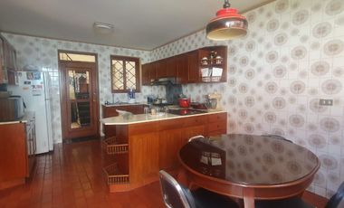 VENDO LINDA CASA TRADICIONAL A 2cuadras del PENTAGONITO . SAN BORJA. 5 dorm.
