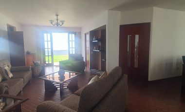 VENDO LINDA CASA TRADICIONAL A 2cuadras del PENTAGONITO . SAN BORJA. 5 dorm.