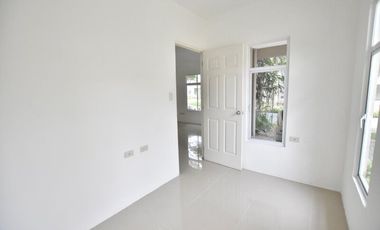 4 BEDROOMS SINGLE ATTACHED READY FOR OCCUPANCY HOUSE AND LOT