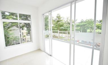 4 BEDROOMS SINGLE ATTACHED READY FOR OCCUPANCY HOUSE AND LOT