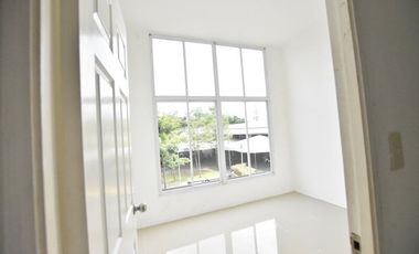 4 BEDROOMS SINGLE ATTACHED READY FOR OCCUPANCY HOUSE AND LOT