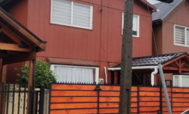 CASA DOS NIVELES EN ALTOS DE MAHUIZA