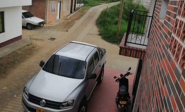 VENDO O CAMBIO A CASA FINCA A UN APARTAMENTO  EN COPACABANA ANTIOQUIA.