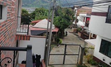 VENDO O CAMBIO A CASA FINCA A UN APARTAMENTO  EN COPACABANA ANTIOQUIA.