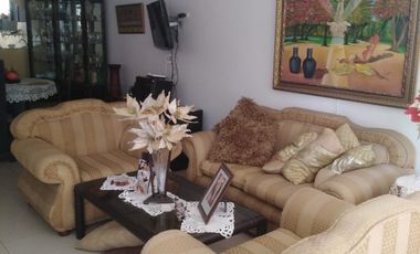 VENDO HERMOSA CASA PLANA CON APATARTAESTUDIO AL LADO EN PARAISO