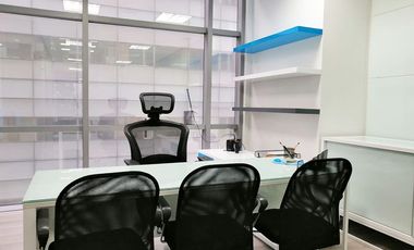 PR15559 Oficina en arriendo en el sector Ciudad del Rio, Medellin