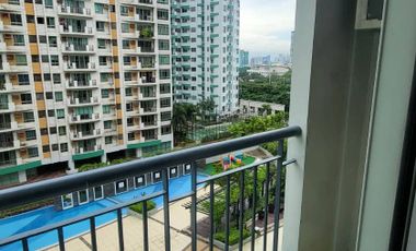 1 Bedroom with balcony for Rent Near SM Mall of Asia