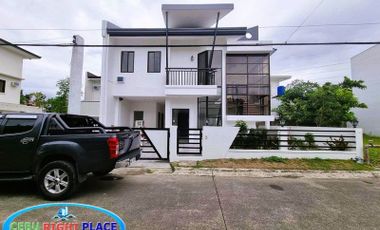 Single Attached House For Sale in Mahogany Groove Cebu City