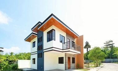 5 Bedroom House and Lot For Sale in Consolacion Cebu