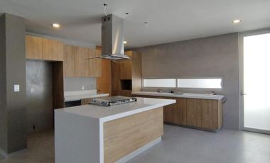 Casa en Venta, San Luis Potosí, Fraccionamiento La Florida, NUEVA, Zona Arbolada