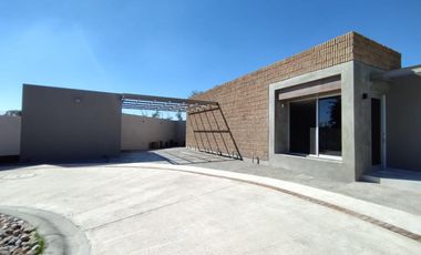 Casa en Venta, San Luis Potosí, Fraccionamiento La Florida, NUEVA, Zona Arbolada