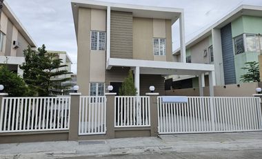Pre-Owned 3-Bedroom Modern Single Detached House and Lot for sale at Soluna Executive Village in Bacoor Cavite