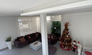 ALQUILO CASA DE LUJO EN ISLA MOCOLI