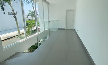 ALQUILO CASA DE LUJO EN ISLA MOCOLI