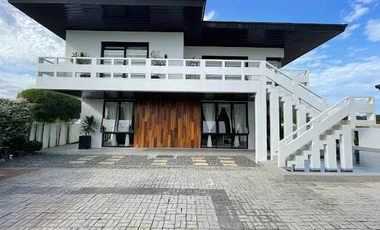 5BR House and Lot for Sale at Laiya, San Juan Batangas