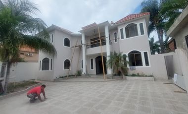 Samborondon, Alquilo Hermosa Casa REMODELADA con Vista al Rio
