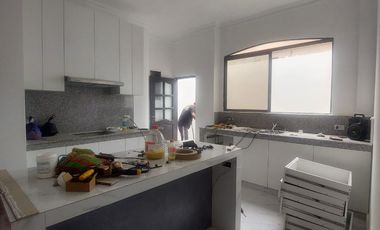 Samborondon, Alquilo Hermosa Casa REMODELADA con Vista al Rio