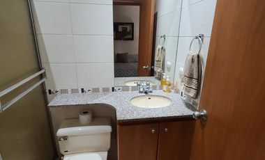 Kennedy Norte, Alquilo moderno departamento de 2 dormitorios cada uno con baño