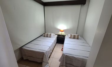 Kennedy Norte, Alquilo moderno departamento de 2 dormitorios cada uno con baño