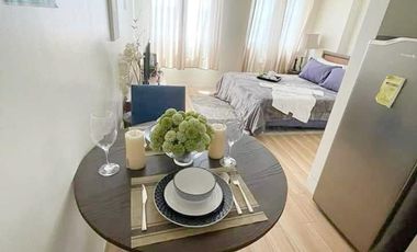 CONDO FOR SALE INFRONT OF SOUTHWOOD MALL & SLEX - HOLLAND PARK FOR AS LOW AS 8,200.00 MONTHLY