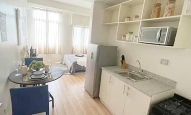 CONDO FOR SALE INFRONT OF SOUTHWOOD MALL & SLEX - HOLLAND PARK FOR AS LOW AS 8,200.00 MONTHLY