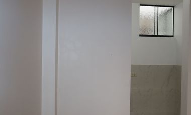 Se Alquila Tercer Piso. Minidepartamento Chorrillos