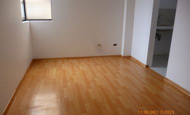 Se Alquila Tercer Piso. Minidepartamento Chorrillos