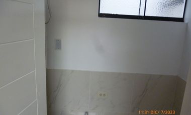 Se Alquila Tercer Piso. Minidepartamento Chorrillos