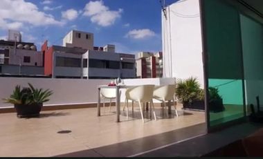 ENRIQUE IBSEN VENDE EXCLUSIVO PENTHOUSE