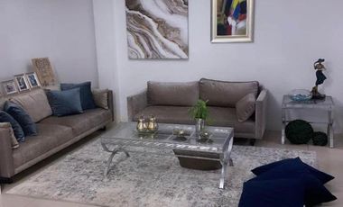 Se alquila casa remodelada en Vía a la Costa