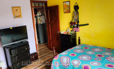 CASA ESQUINERA CON GARAJE CUBIERTO DOS APARTAMENTOS INDEPENDIENTES EN VENTA