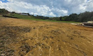 SE VENDEN LOTES EN LA VIA SAN VICENTE DE FERRER SECTOR CHAPARRAL